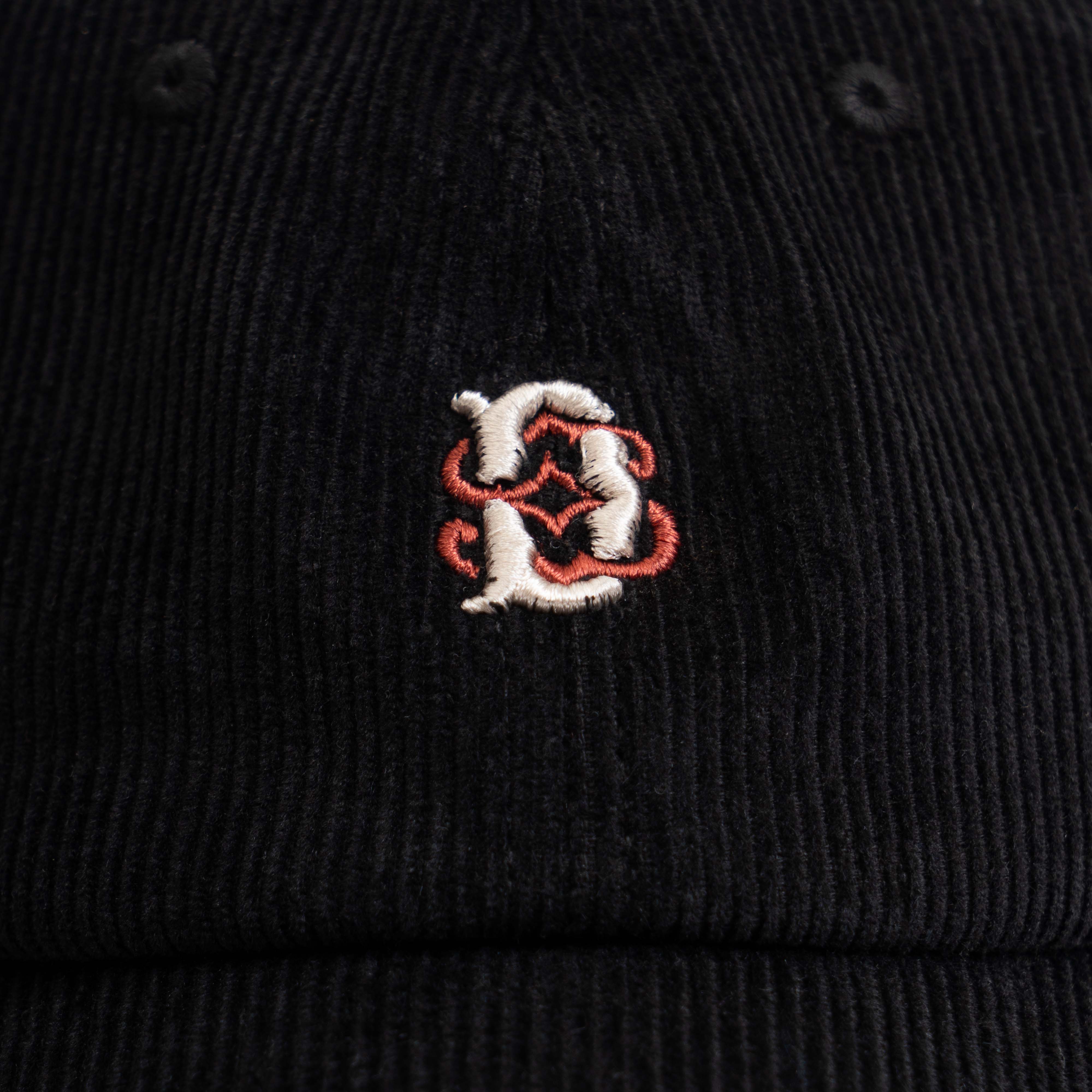 DECREE Corduroy Strapback Cap [Black]